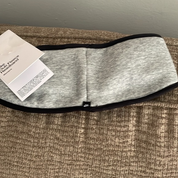 Nike Headband - Picture 9 of 9